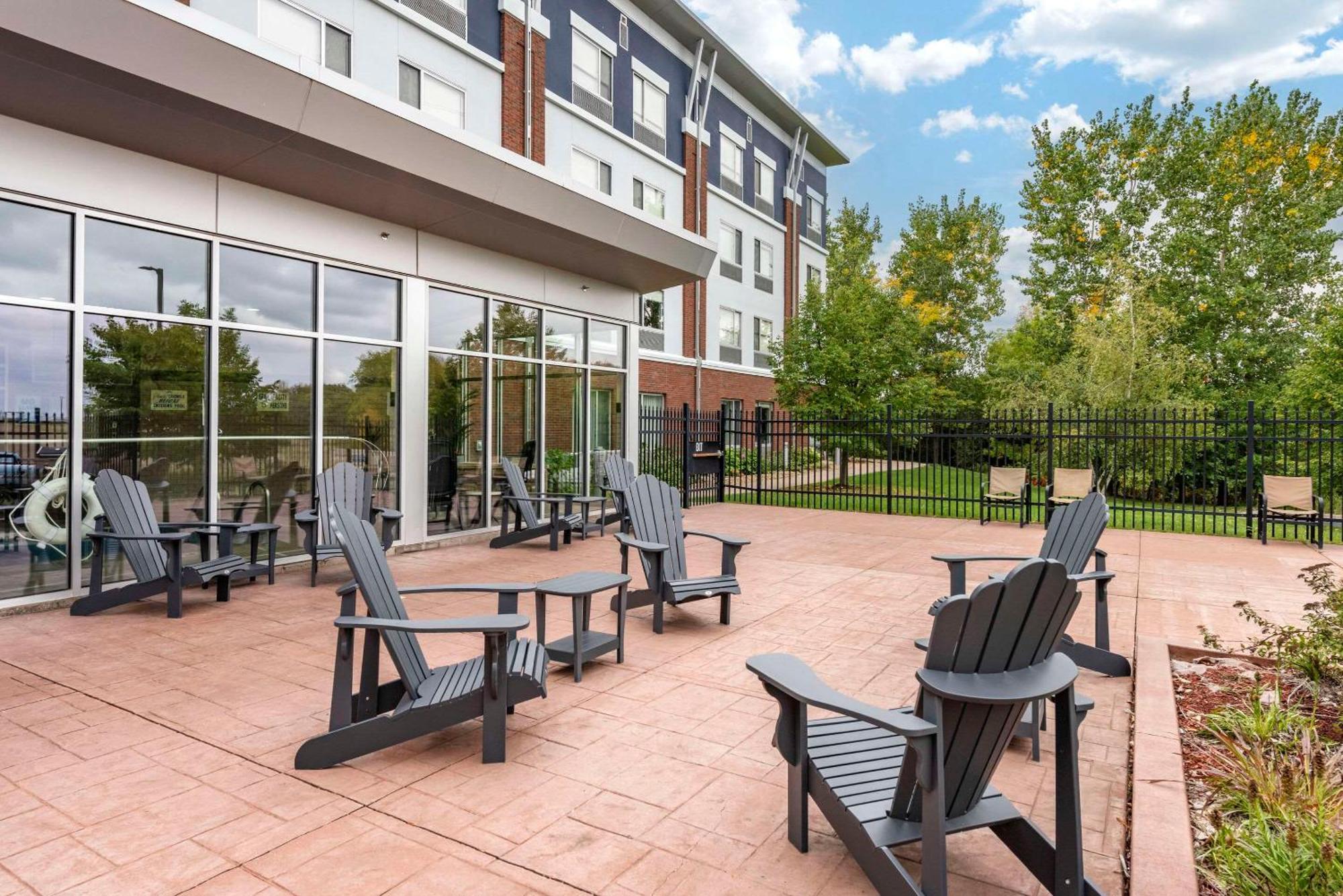Cambria Hotel Minneapolis Maple Grove Exterior foto