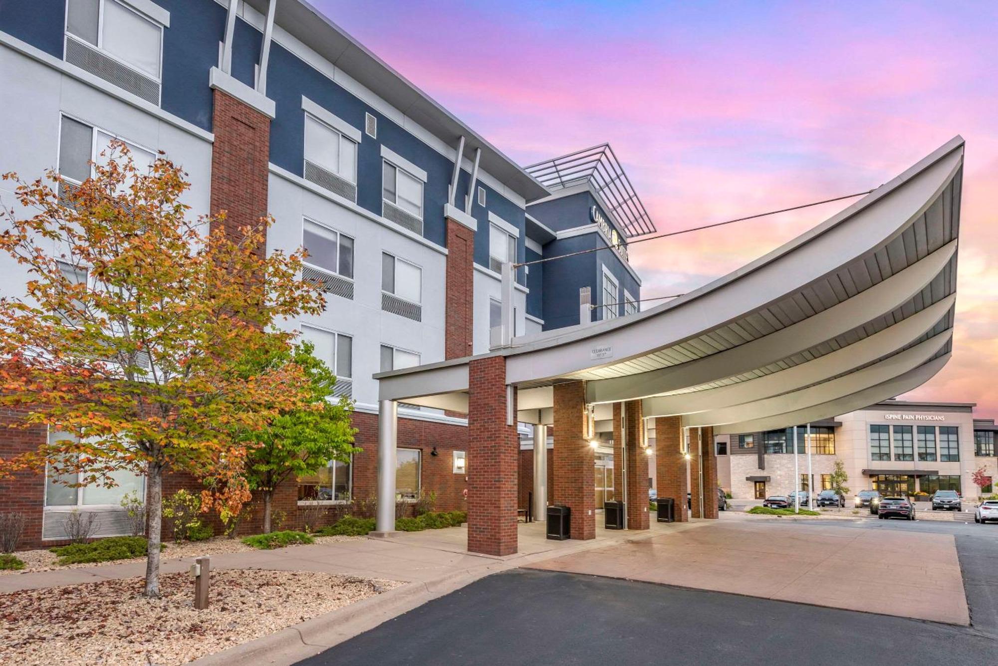 Cambria Hotel Minneapolis Maple Grove Exterior foto